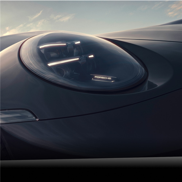 新款保时捷911很强 因为它让老款变得更香了(图3) 新款保时捷911很强 因为它让老款变得更香了