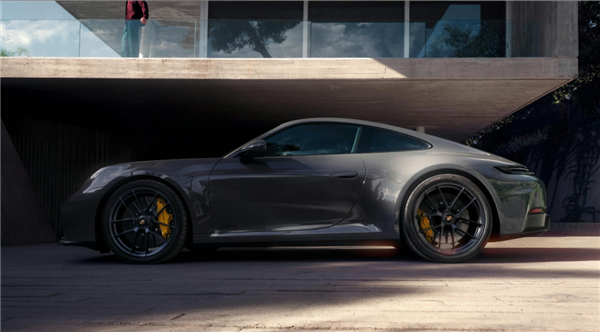 新款保时捷911很强 因为它让老款变得更香了(图2) 新款保时捷911很强 因为它让老款变得更香了