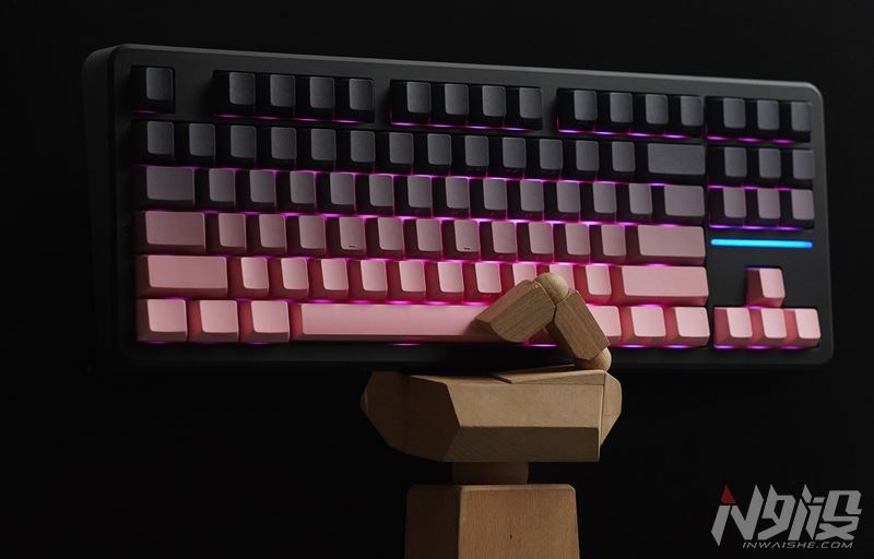 人体工学+三模操控! 前行者一方X87三模机械键盘拆解评测(图2)