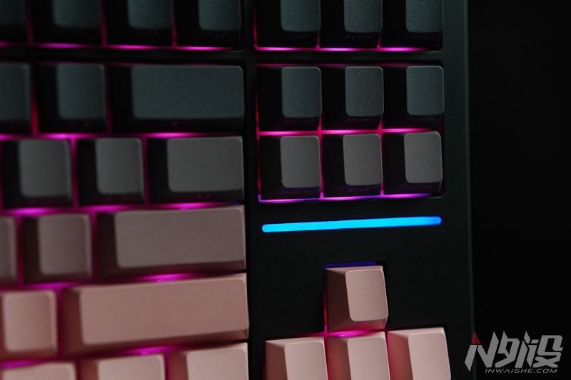 人体工学+三模操控! 前行者一方X87三模机械键盘拆解评测(图4)