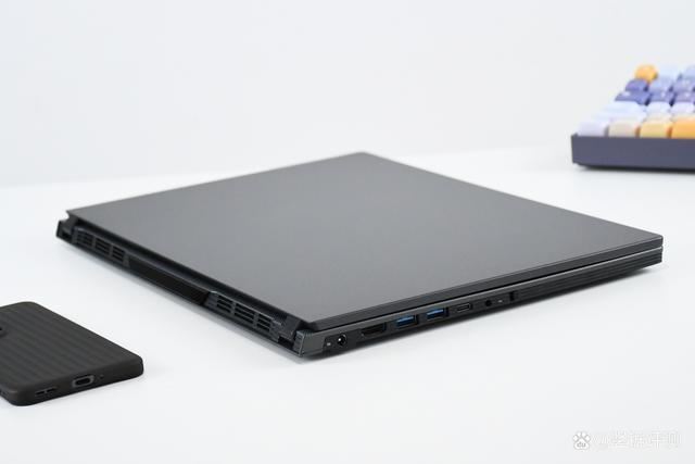 仅售2499元的标压i5金属轻薄本 驰为Corebook X 纪念版评测(图3)