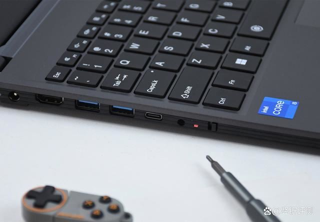 仅售2499元的标压i5金属轻薄本 驰为Corebook X 纪念版评测(图10)