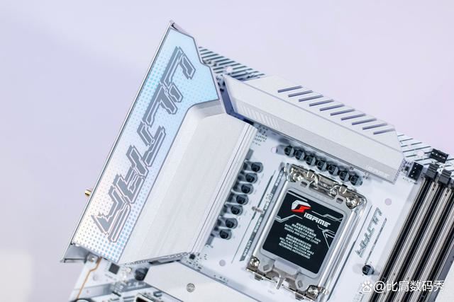 超简洁海景房主机必备! 七彩虹iGame B760M ULTRA Z主板评测(图4)