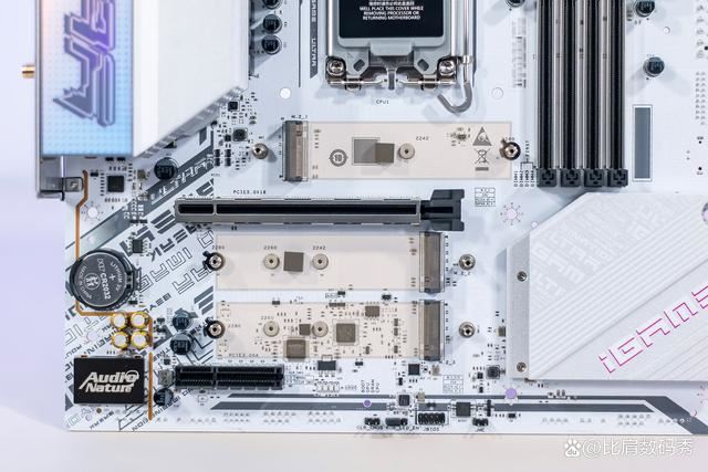 超简洁海景房主机必备! 七彩虹iGame B760M ULTRA Z主板评测(图10)