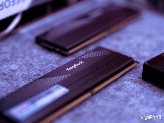 单条16GB和24GB谁的性能更好? Z790+金百达星刃D5内存超频实战(图4)