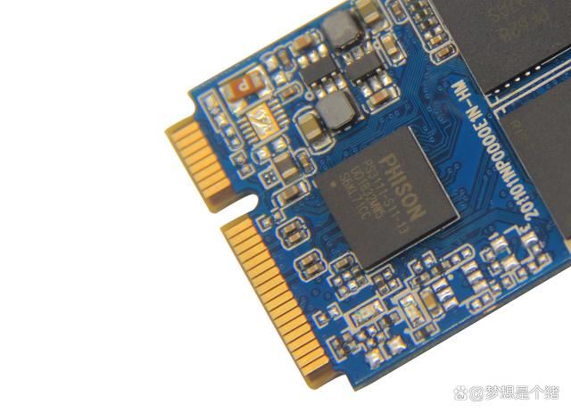 升级电脑却买错了SSD? 一篇看完2024常见固态硬盘种类及相关参数科普(图3)