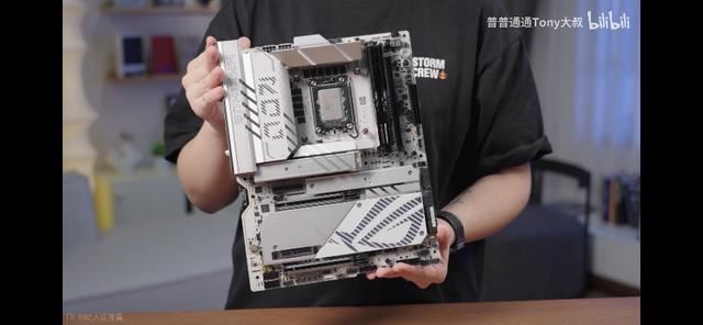 7488.8MHz! 华硕ROG Z890 APEX主板性能测评(图11)