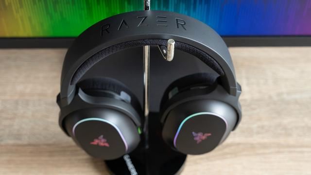有灯更高续航也更强! Razer雷蛇梭鱼X幻彩版无线耳机体验测评(图5)