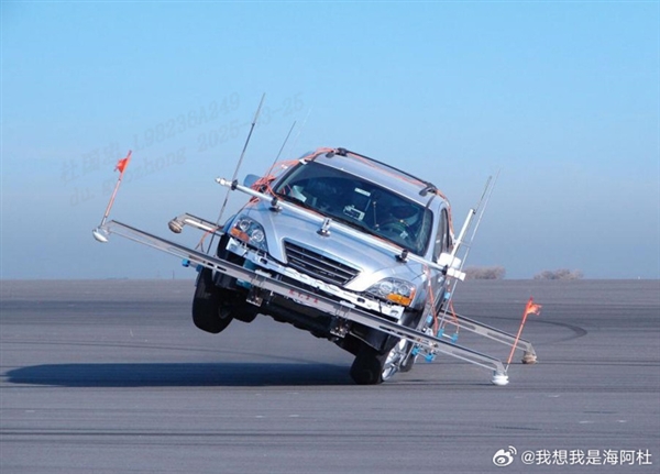 腾势N9鱼钩测试封神！时速160km/h轻松通过 是国标2倍