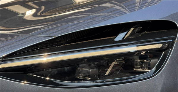 寓意“陆地战车、御风而行” 雷军：小米YU7读作“小米御7” 