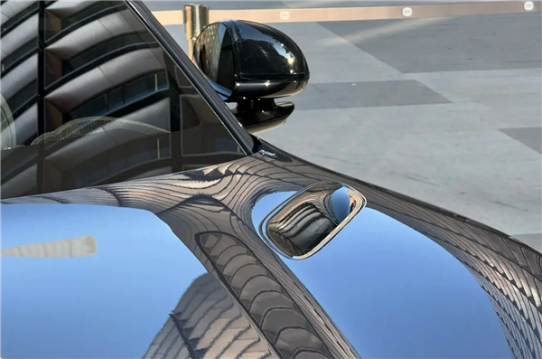 寓意“陆地战车、御风而行” 雷军：小米YU7读作“小米御7” 